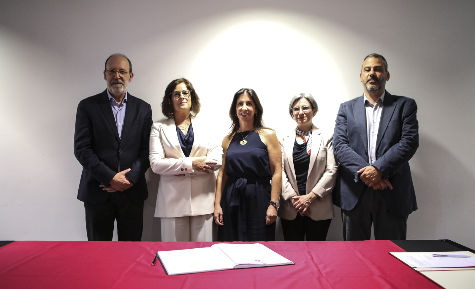 A imagem pode conter: inovação e colaboração, ICS inicia novo ciclo com foco na excelência,