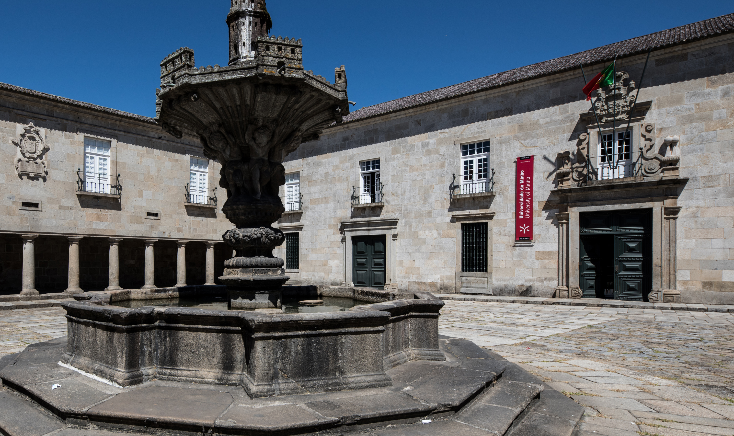 A imagem pode conter: Minho, Académico, Universidade, Minho está em consulta pública