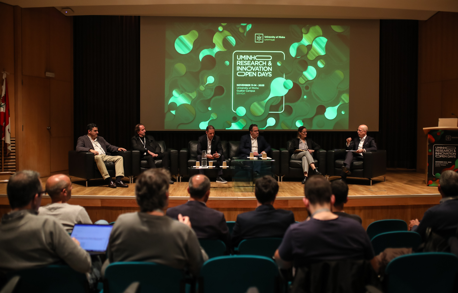 A imagem pode conter: Open, Research, Innovation