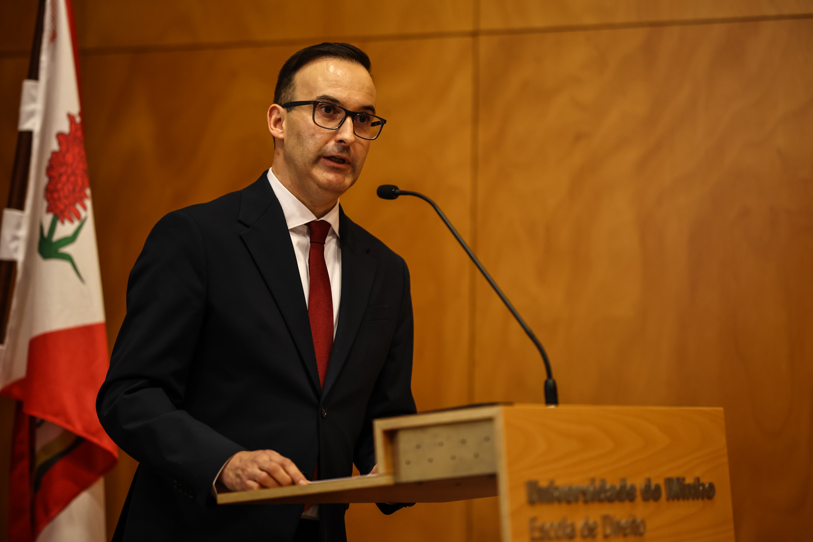 A imagem pode conter: Marco, Escola, Direito, Gonçalves