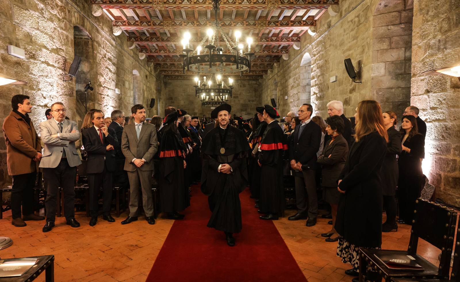 A imagem pode conter: ensino superior, financiamento e futuro