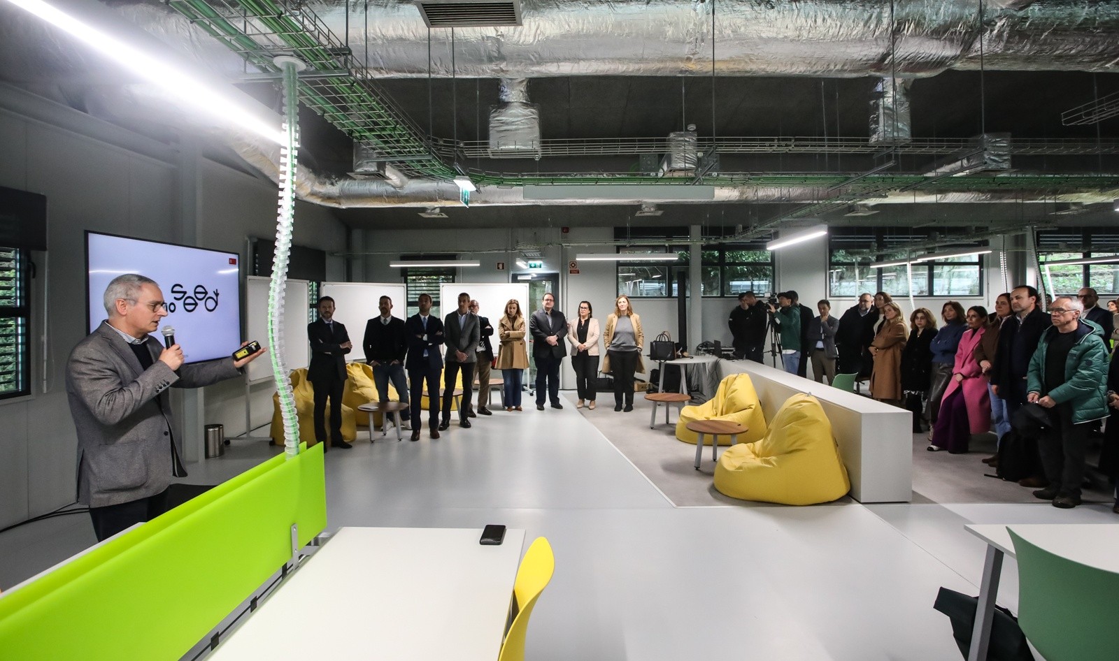 A imagem pode conter: dias, Seed, cocriação UMinho Seed, mandato e inaugurou espaço