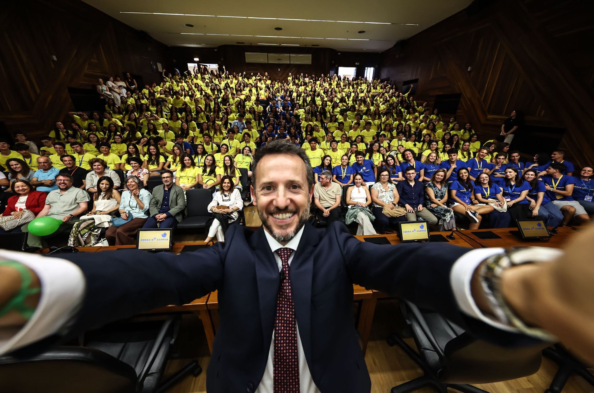 A imagem pode conter: Verão, Campus, Campus aproximou cerca, da vida universitária da UMinho