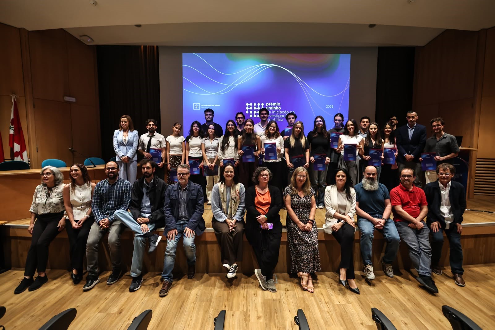 A imagem pode conter: a curiosidade científica, Prémio UMinho distinguiu 16 estudantes e celebrou