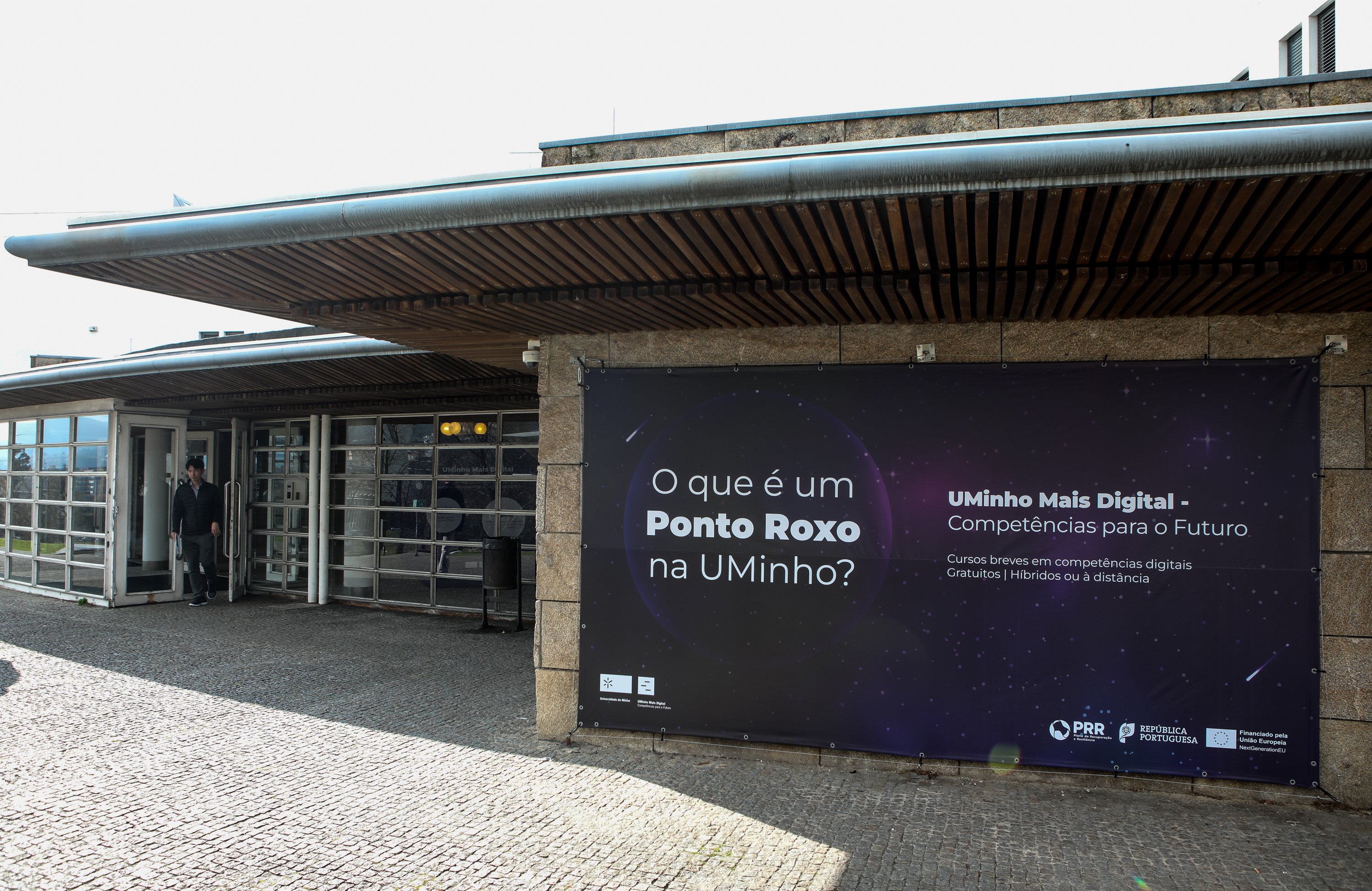 Imagem número 4 da galeria Ponto Roxo