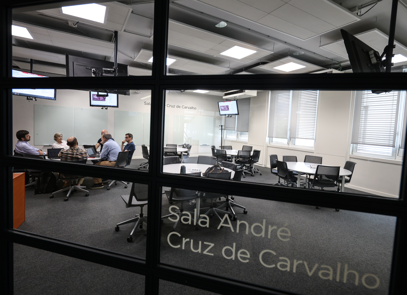 Imagem número 8 da galeria Reunião UNova