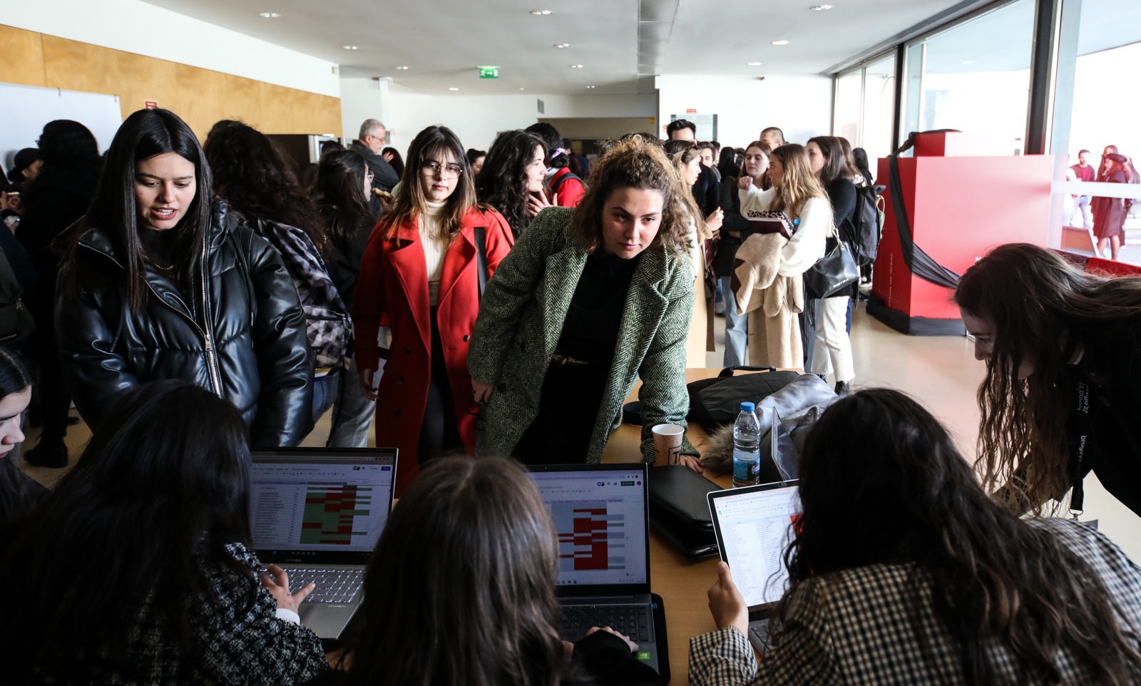 Imagem número 10 da galeria Semana de Direito - Aula Magna da Provedora da Justiça