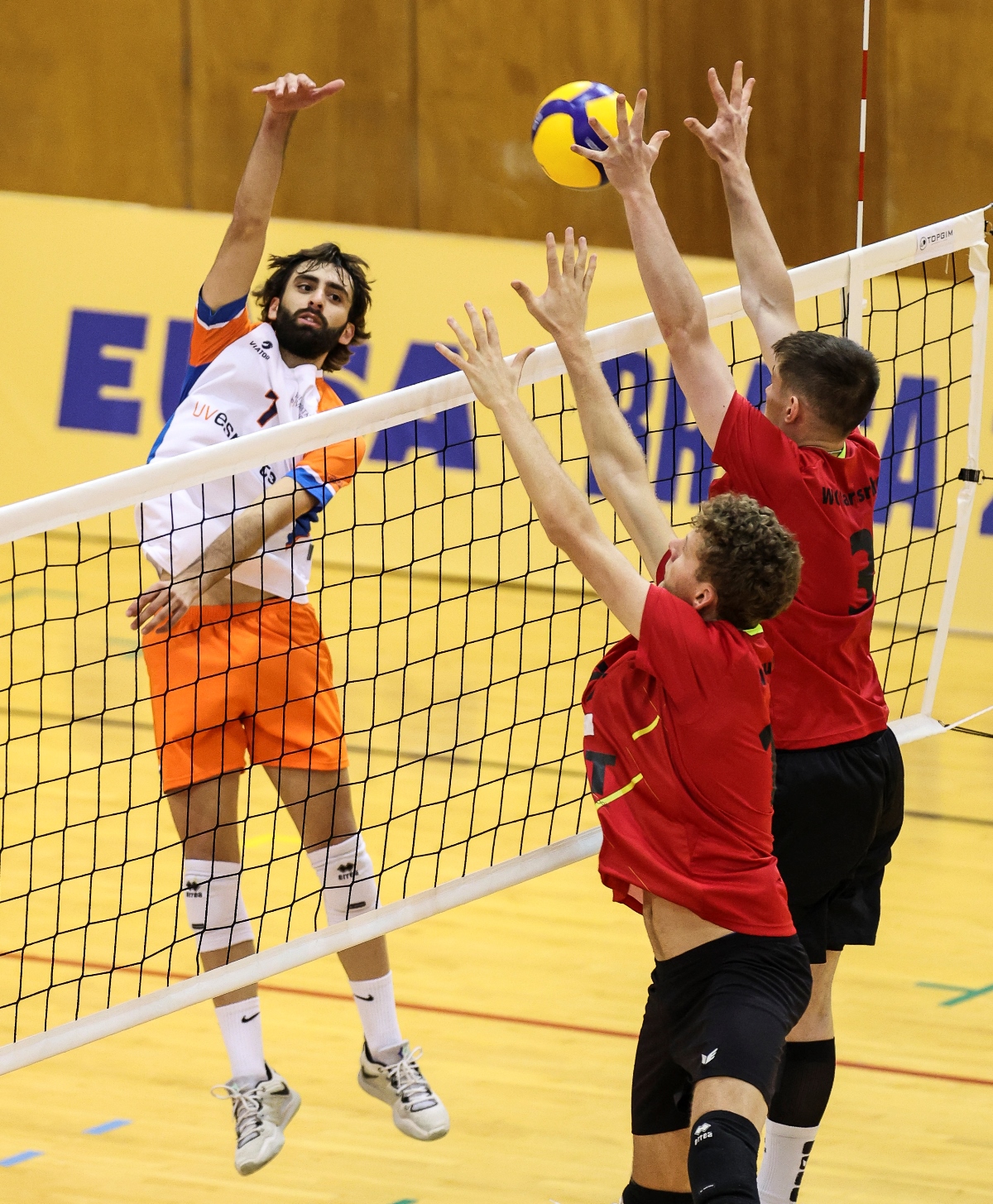 Imagem número 4 da galeria Europeu Universitário de Voleibol