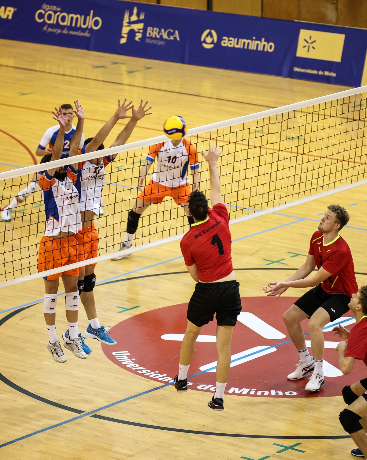 Imagem número 8 da galeria Europeu Universitário de Voleibol