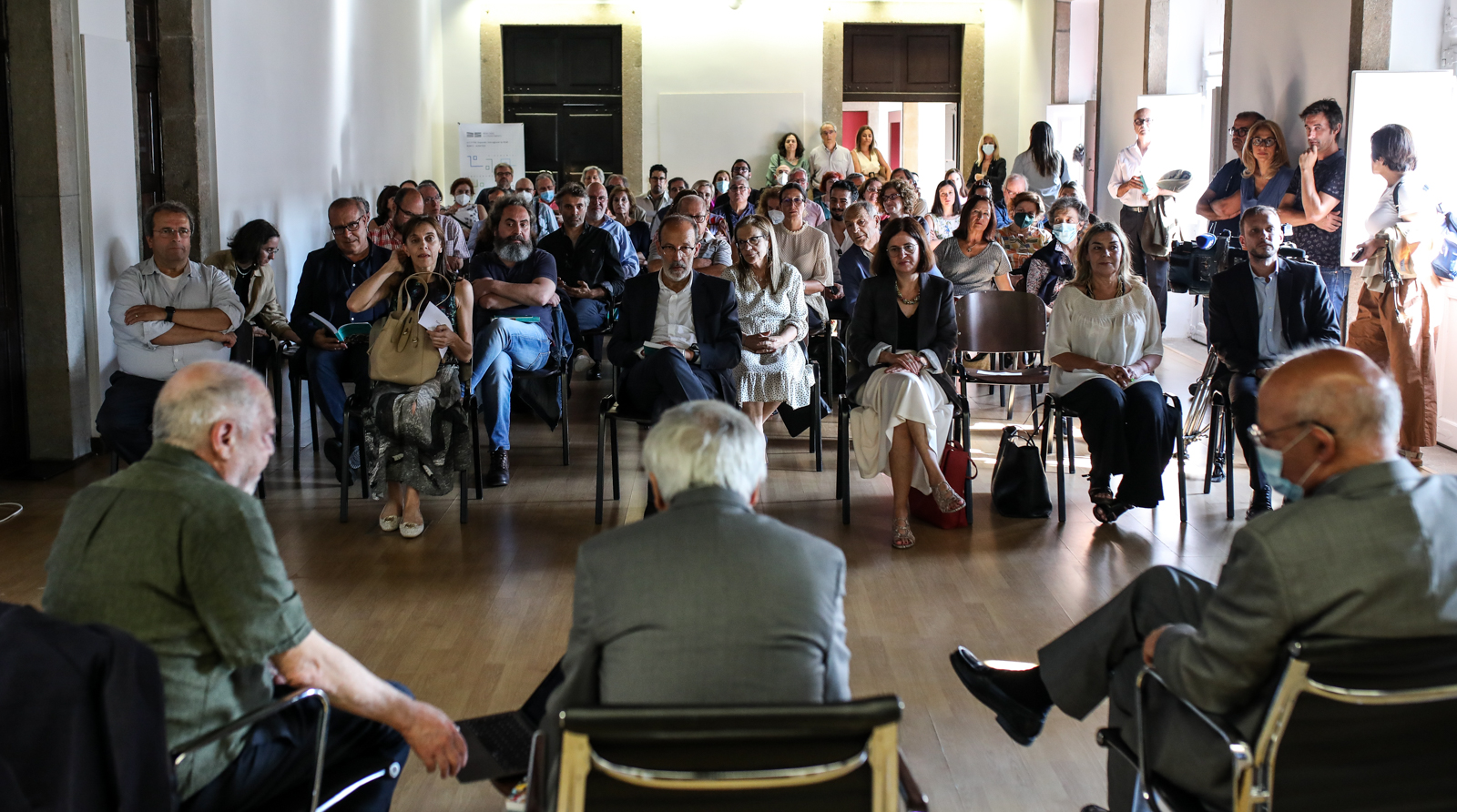 Imagem número 2 da galeria Apresentação do Livro Moisés