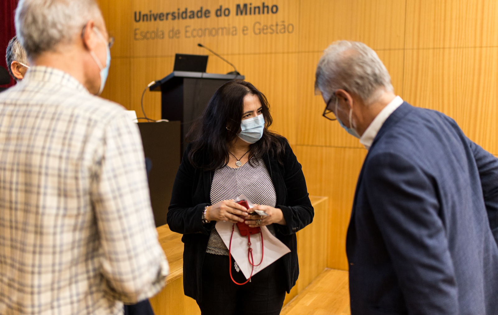 Imagem número 4 da galeria Apresentação do livro Manual de Economia Politica