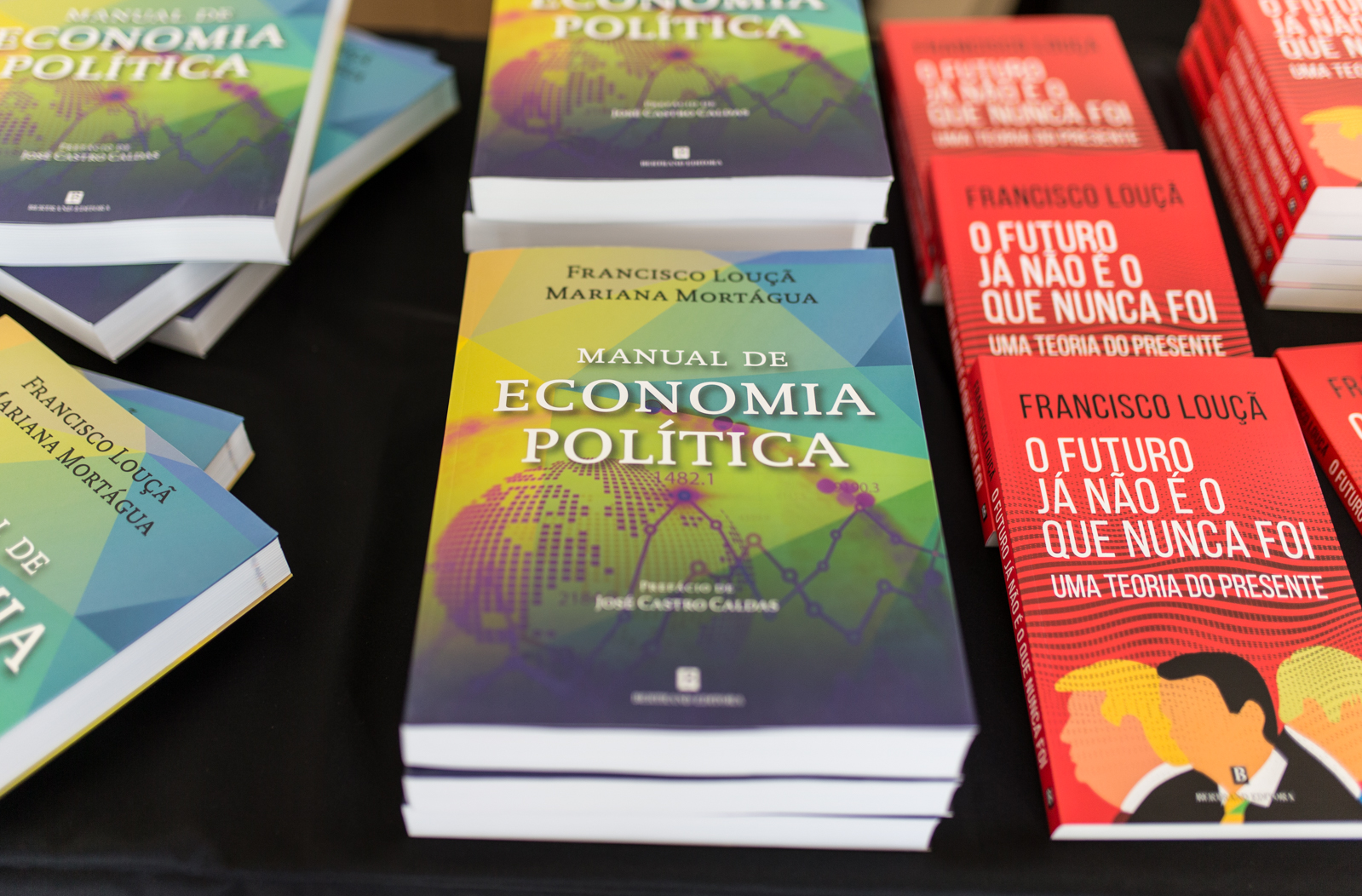 Imagem número 8 da galeria Apresentação do livro Manual de Economia Politica