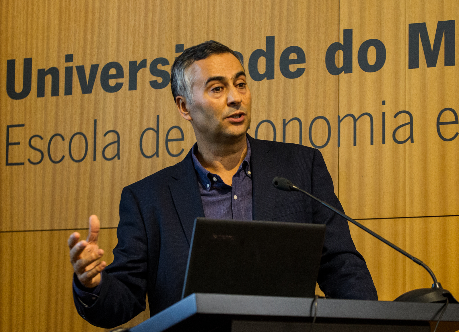 Imagem número 6 da galeria Apresentação do livro Manual de Economia Politica