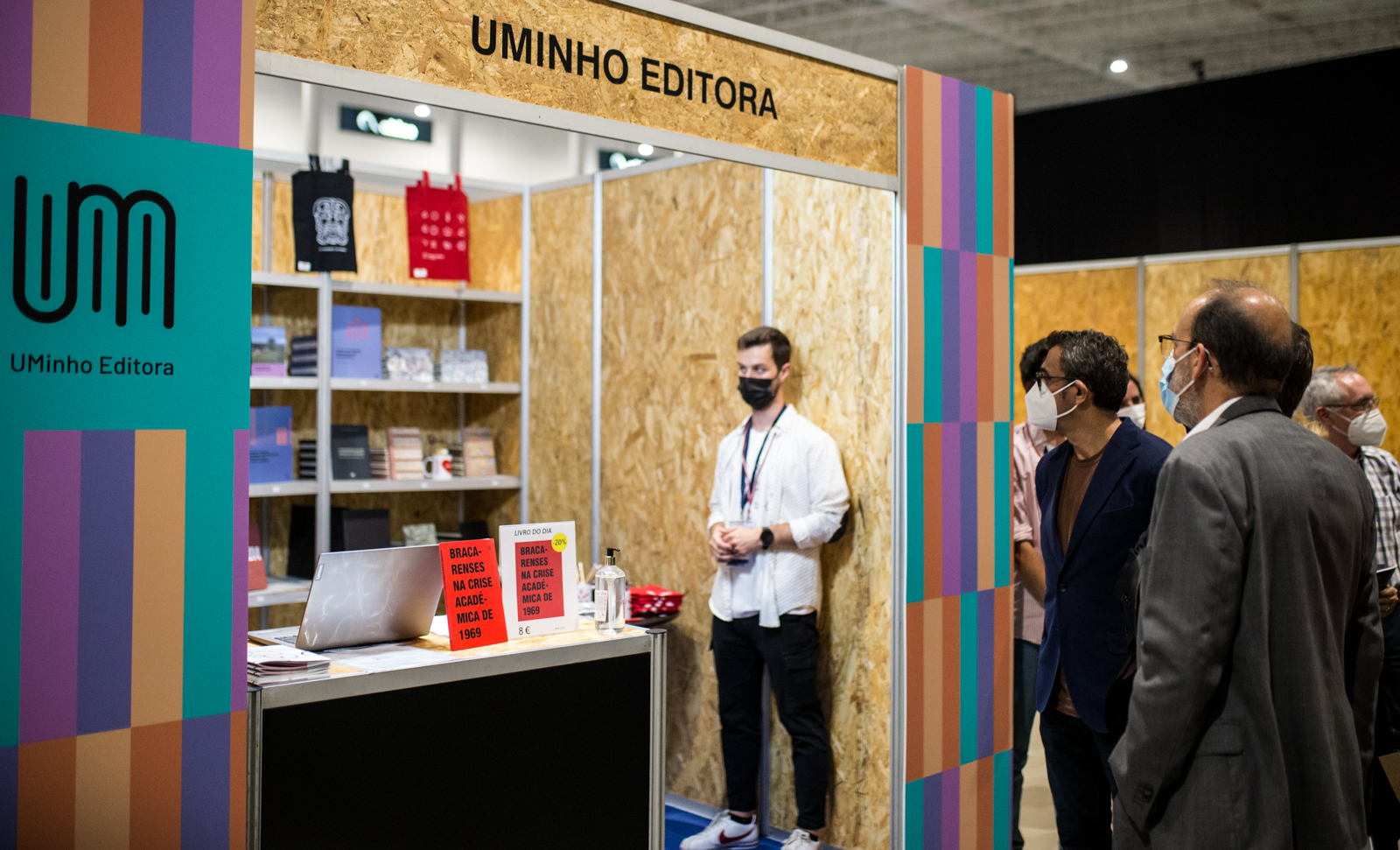 Imagem número 8 da galeria Feira do Livro