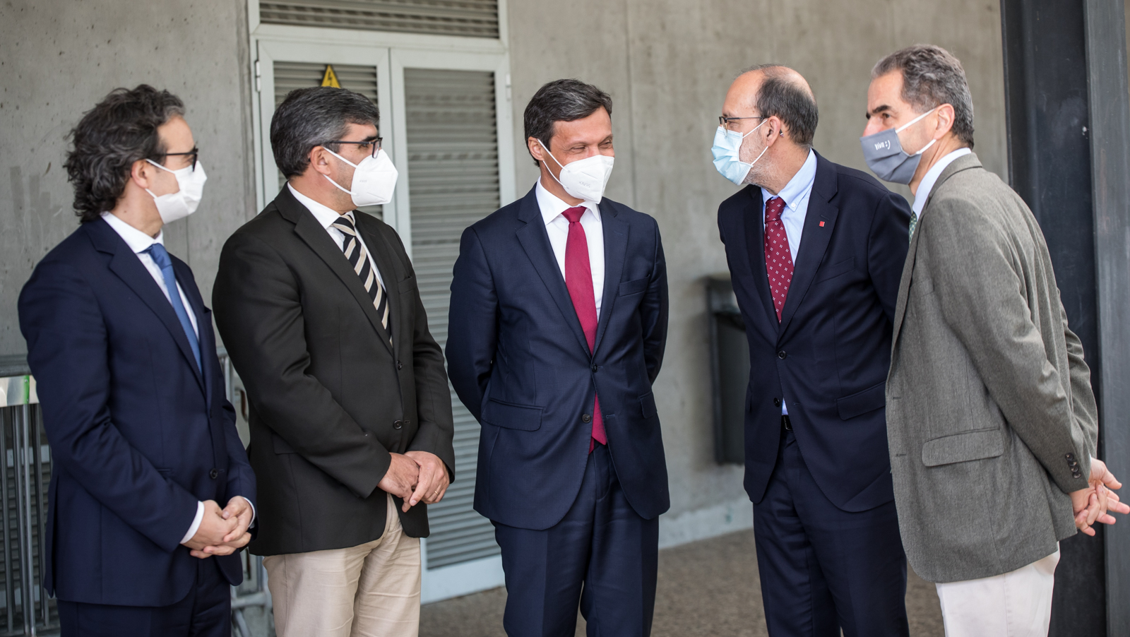 Imagem número 1 da galeria Ministro visita futuro Pólo da UMinho em Famalicão