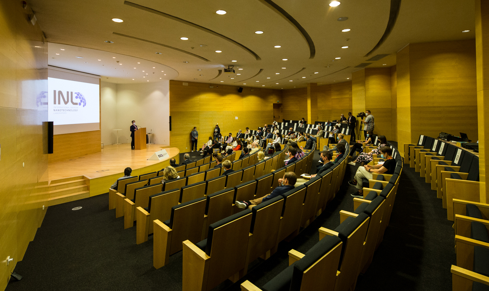 Imagem número 5 da galeria Visita de Conselheiros Económicos da EU