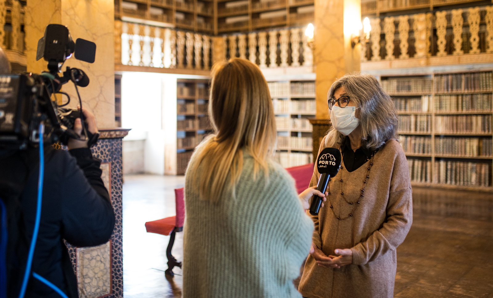 Imagem número 8 da galeria Visitas Biblioteca - Dia do Património Cultural e Académico
