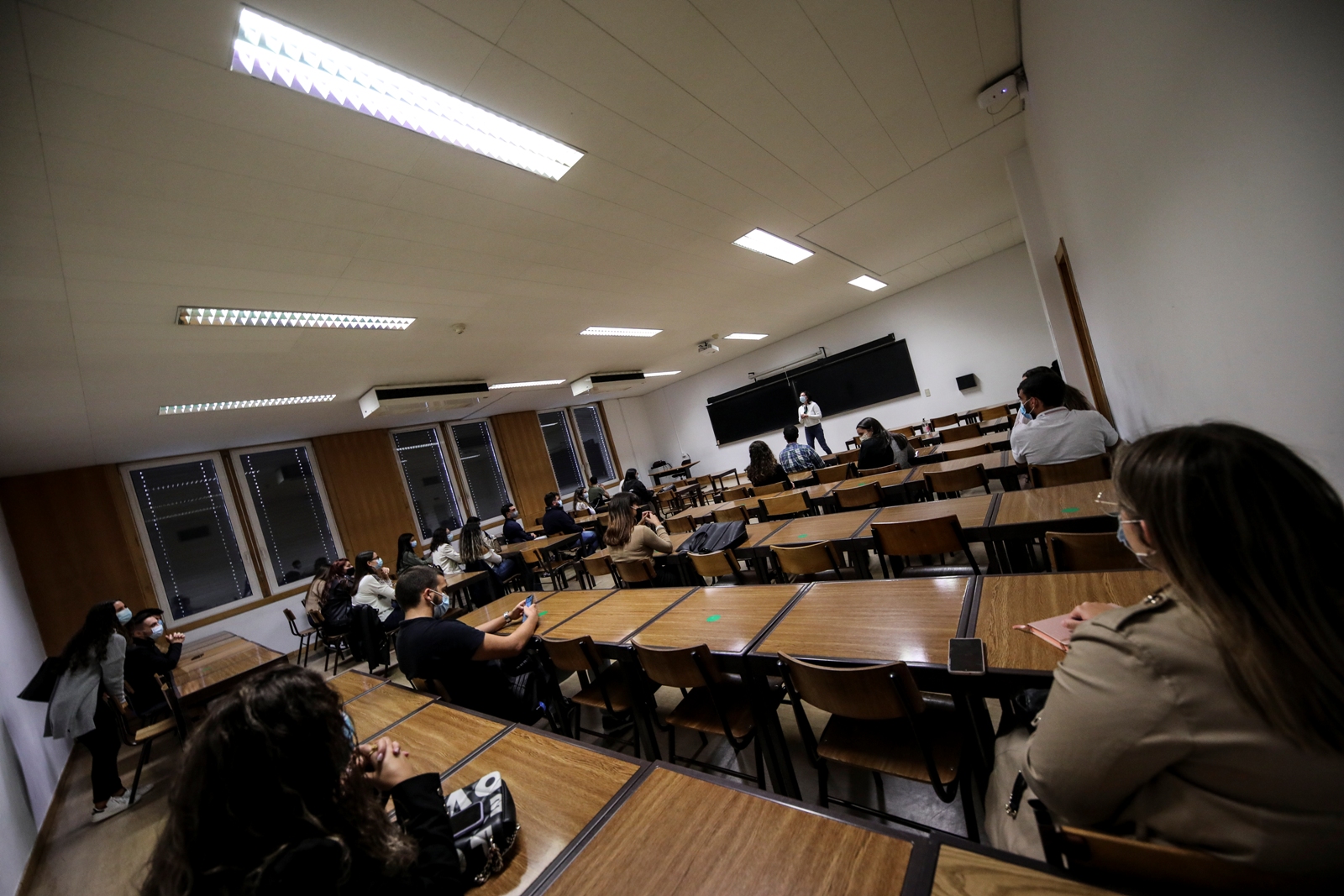 Imagem número 2 da galeria Apresentação Mestrados e Licenciaturas EEG