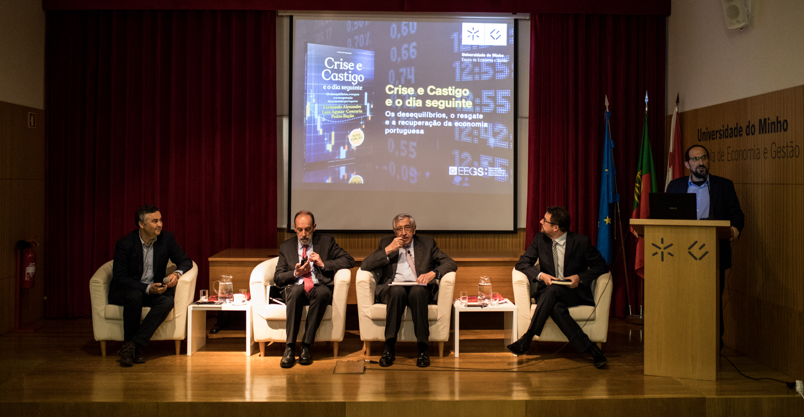 Imagem número 4 da galeria Livro Crise e Castigo