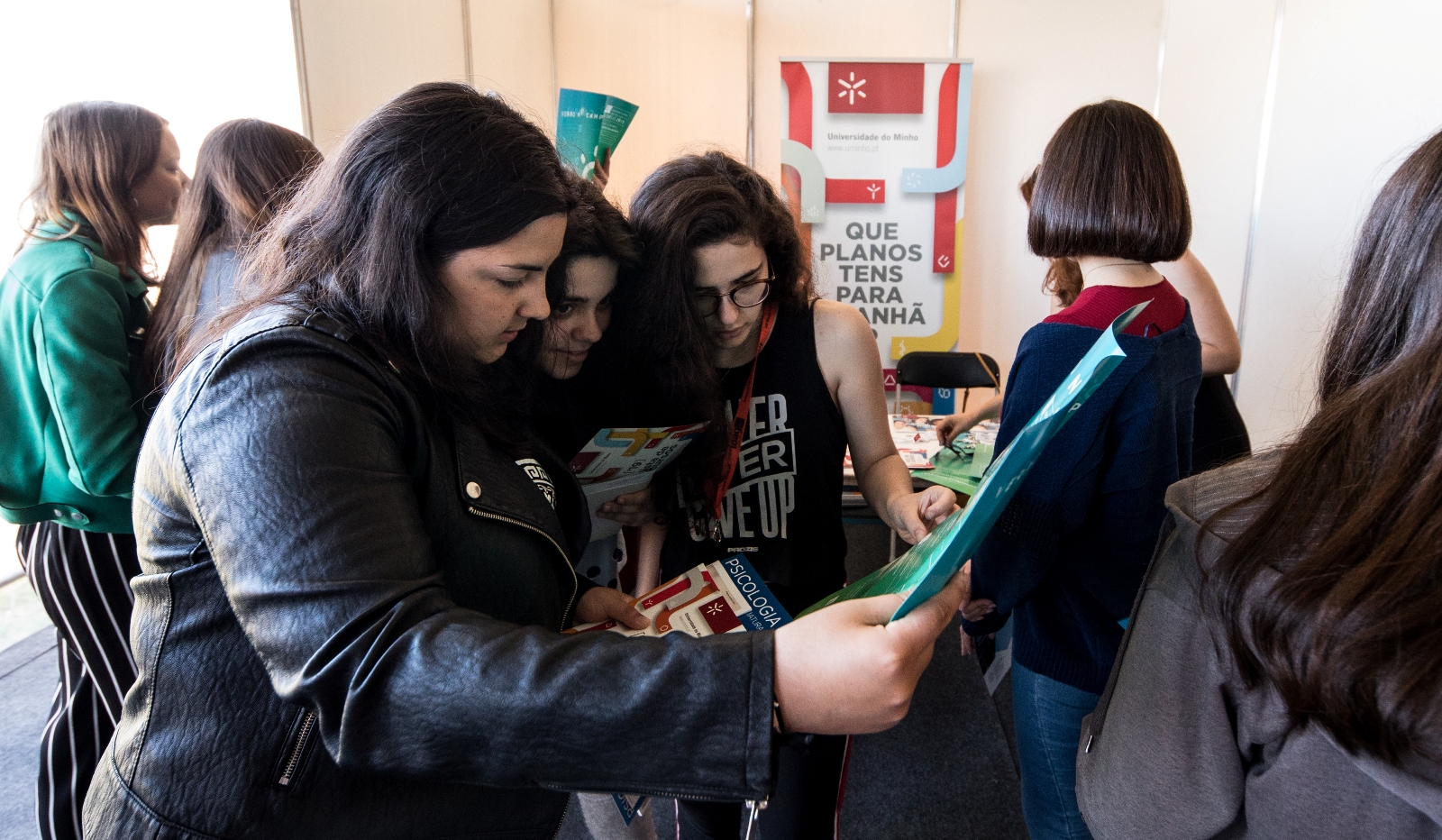 Imagem número 1 da galeria  Feira Ensino Esposende