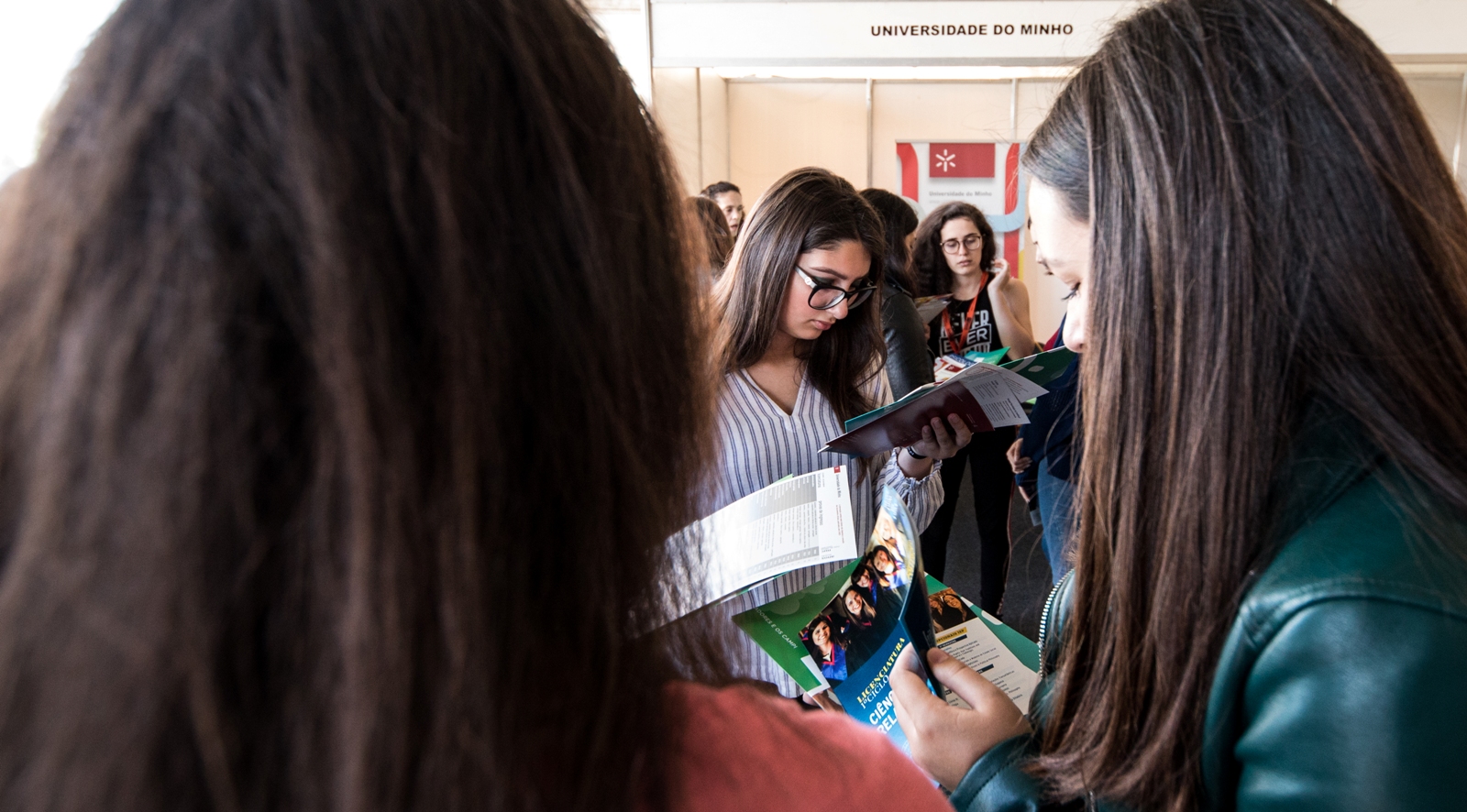 Imagem número 3 da galeria  Feira Ensino Esposende
