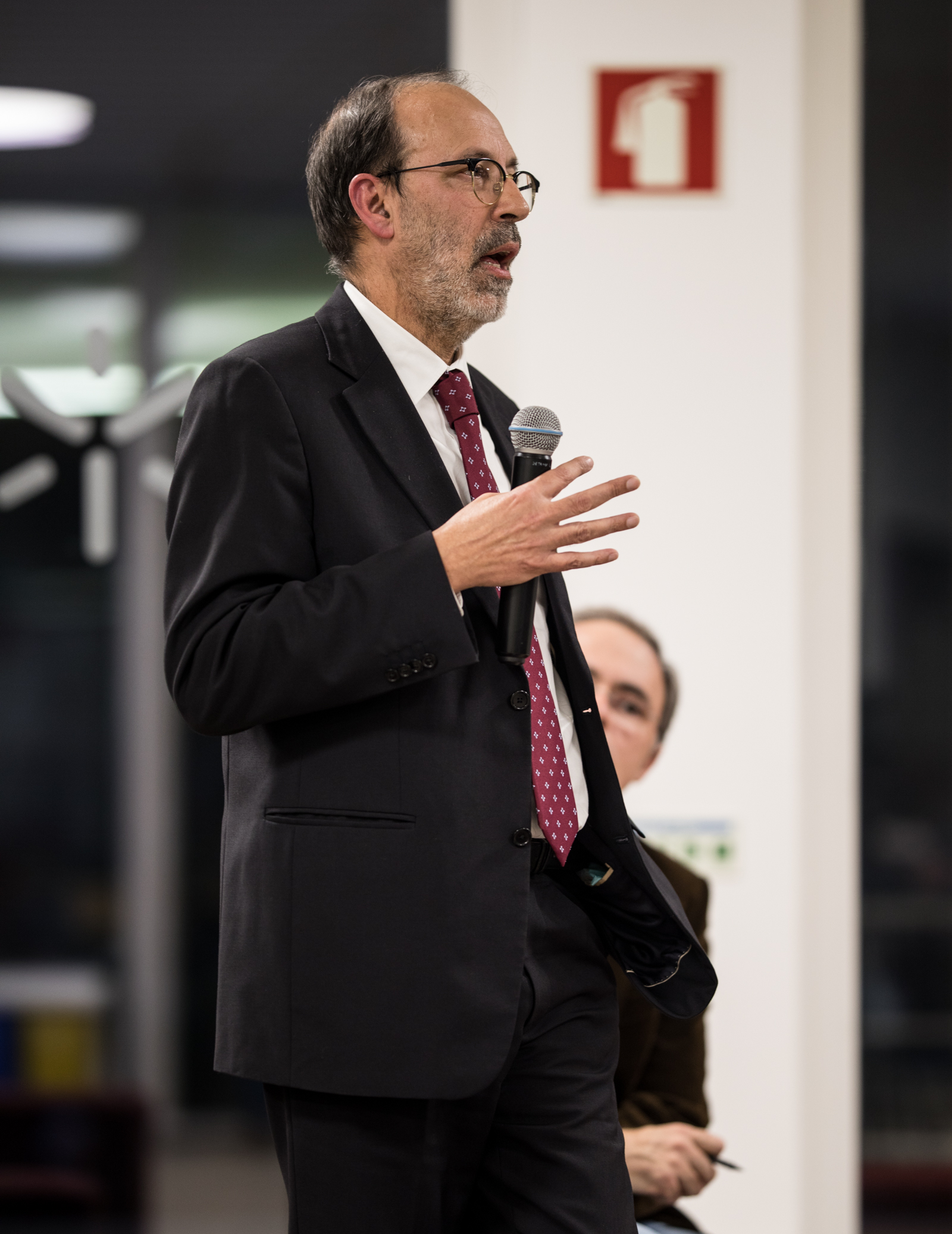 Imagem número 8 da galeria Reitor conversa Alunos