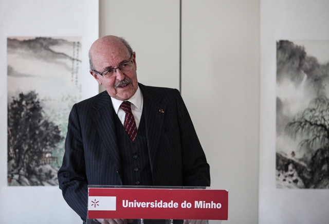 Imagem número 3 da galeria Inauguração da Biblioteca Fernão Mendes Pinto