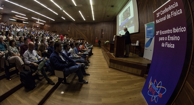 Imagem número 10 da galeria Prémio Nobel da Física visita UMnho