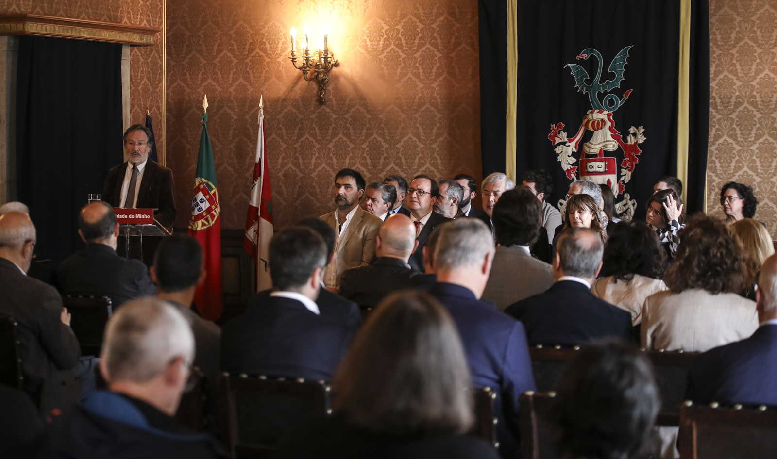 Imagem número 2 da galeria Tomada de Posse Conselho Geral