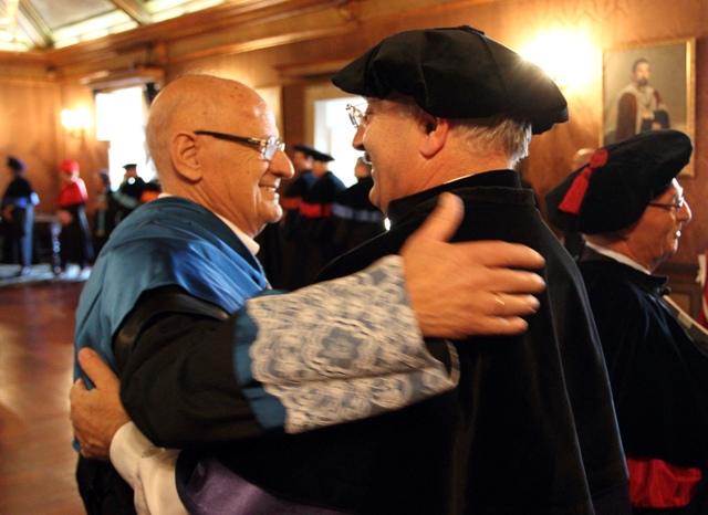 Imagem número 10 da galeria Doutoramentos Honoris Causa