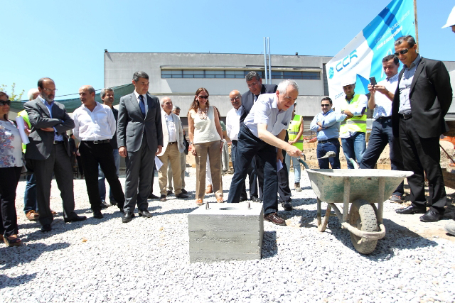 Imagem número 3 da galeria Lançamento da primeira pedra da biblioteca em Azurém