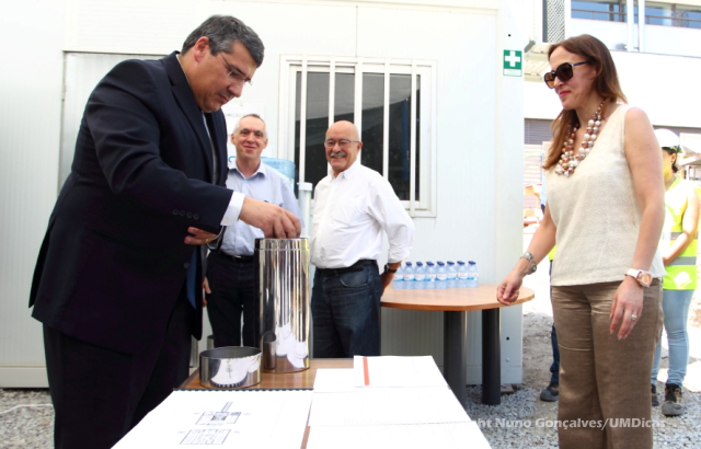 Imagem número 6 da galeria Lançamento da primeira pedra da biblioteca em Azurém