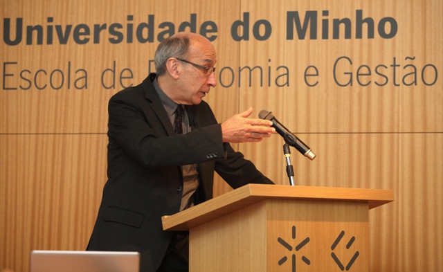 Imagem número 7 da galeria Cátedra Lloyd Braga