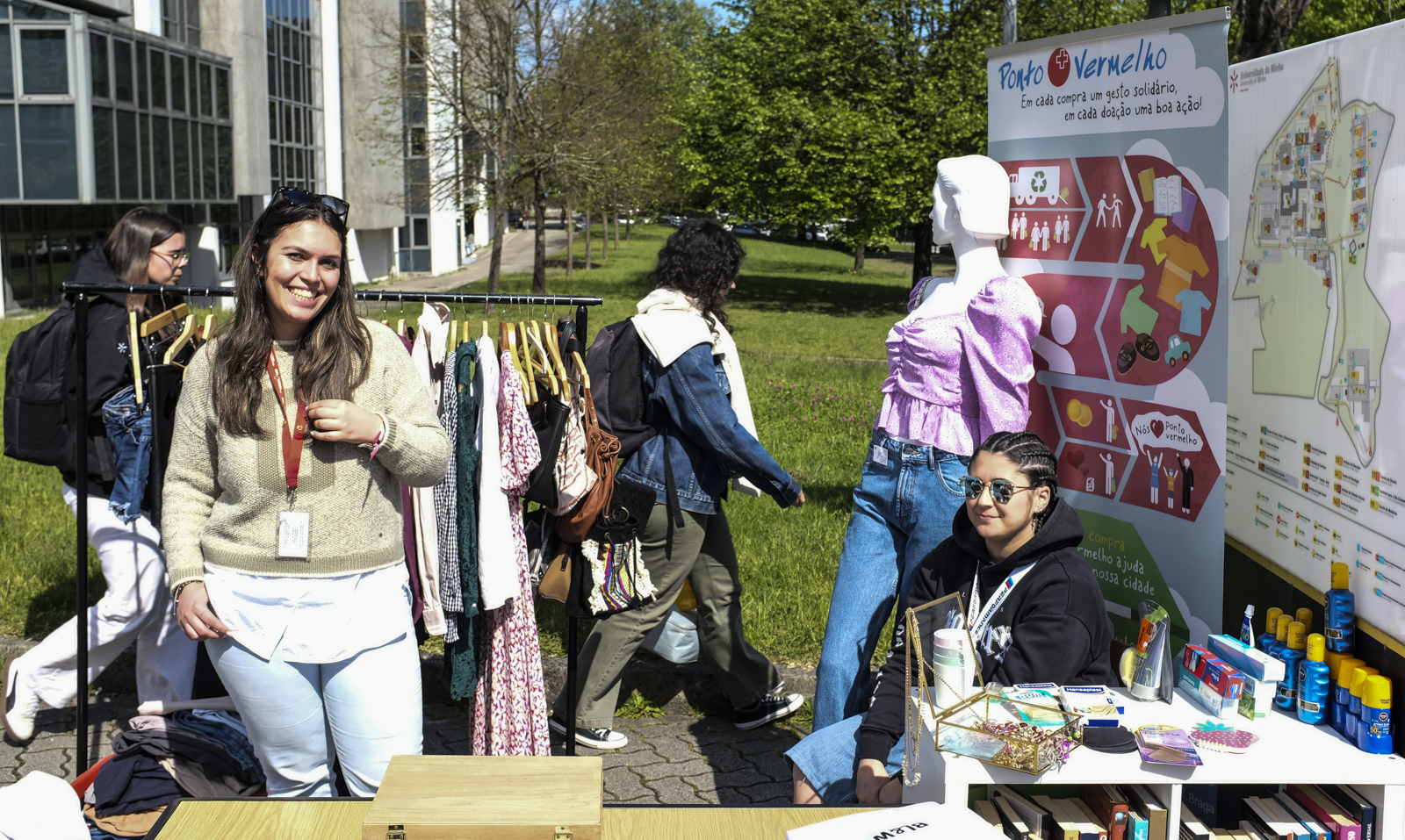 Imagem número 5 da galeria Feira de 2ª Mão AAUMinho