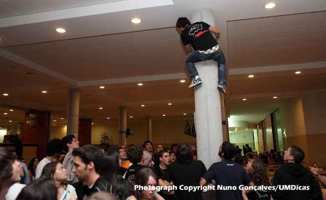 Imagem número 2 da galeria Jantar do Caloiro