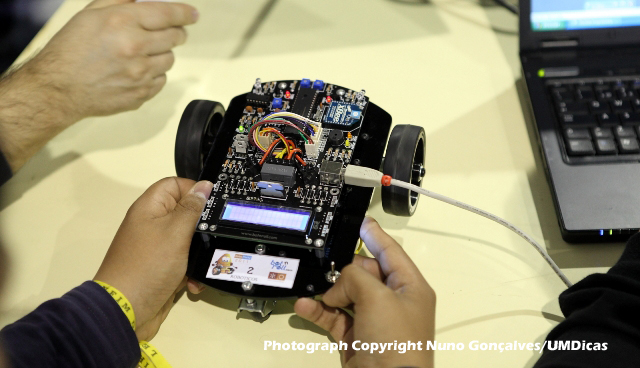 Imagem número 2 da galeria Roboparty