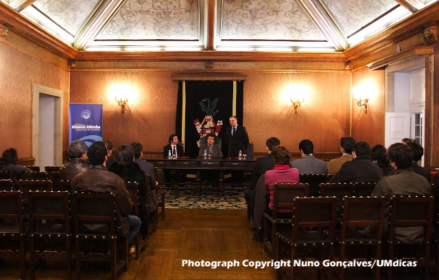 Imagem número 2 da galeria Protocolo Alumni UMinho