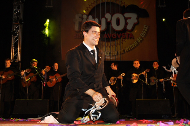 Imagem número 2 da galeria FITU