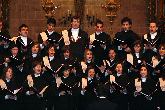 Imagem número 10 da galeria Concerto de Natal Coro Académico