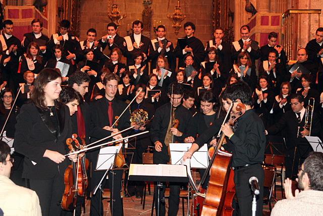 Imagem número 9 da galeria Concerto de Natal Coro Académico