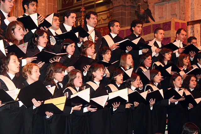 Imagem número 5 da galeria Concerto de Natal Coro Académico