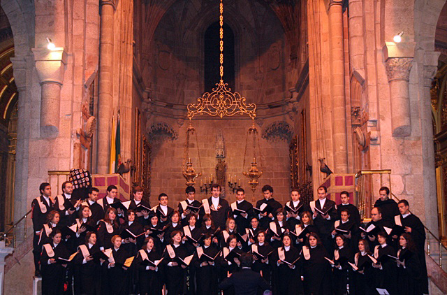Imagem número 4 da galeria Concerto de Natal Coro Académico