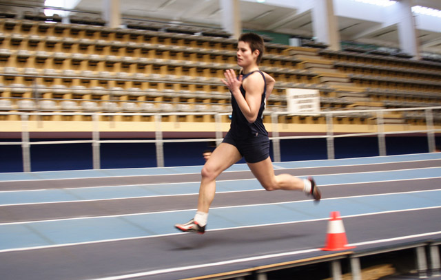 Imagem número 5 da galeria CNU Atletismo Pista Coberta