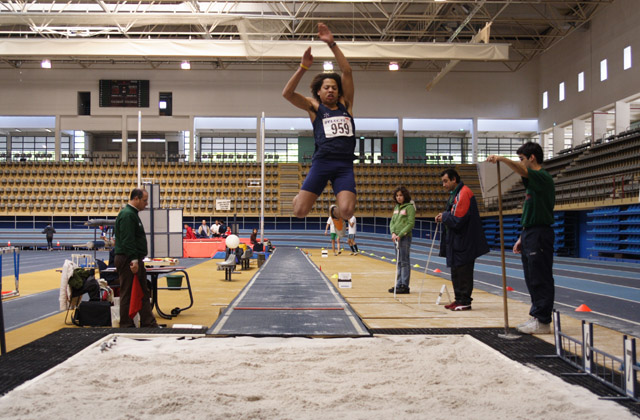 Imagem número 10 da galeria CNU Atletismo Pista Coberta
