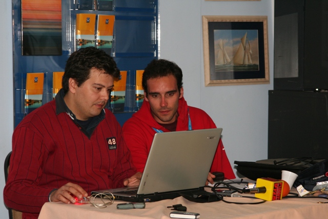 Imagem número 1 da galeria Gata na Praia