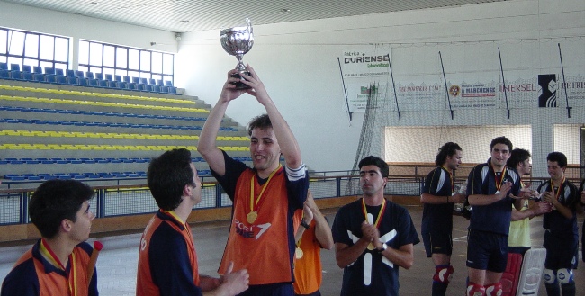 Imagem número 3 da galeria CNU Hóquei Patins