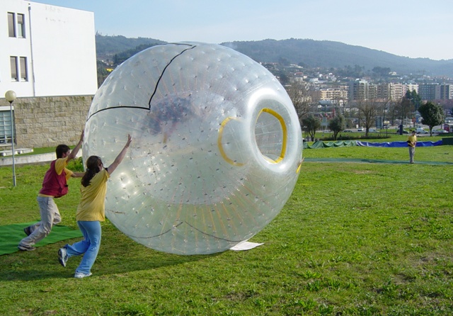 Imagem número 2 da galeria Dia UM Zorb