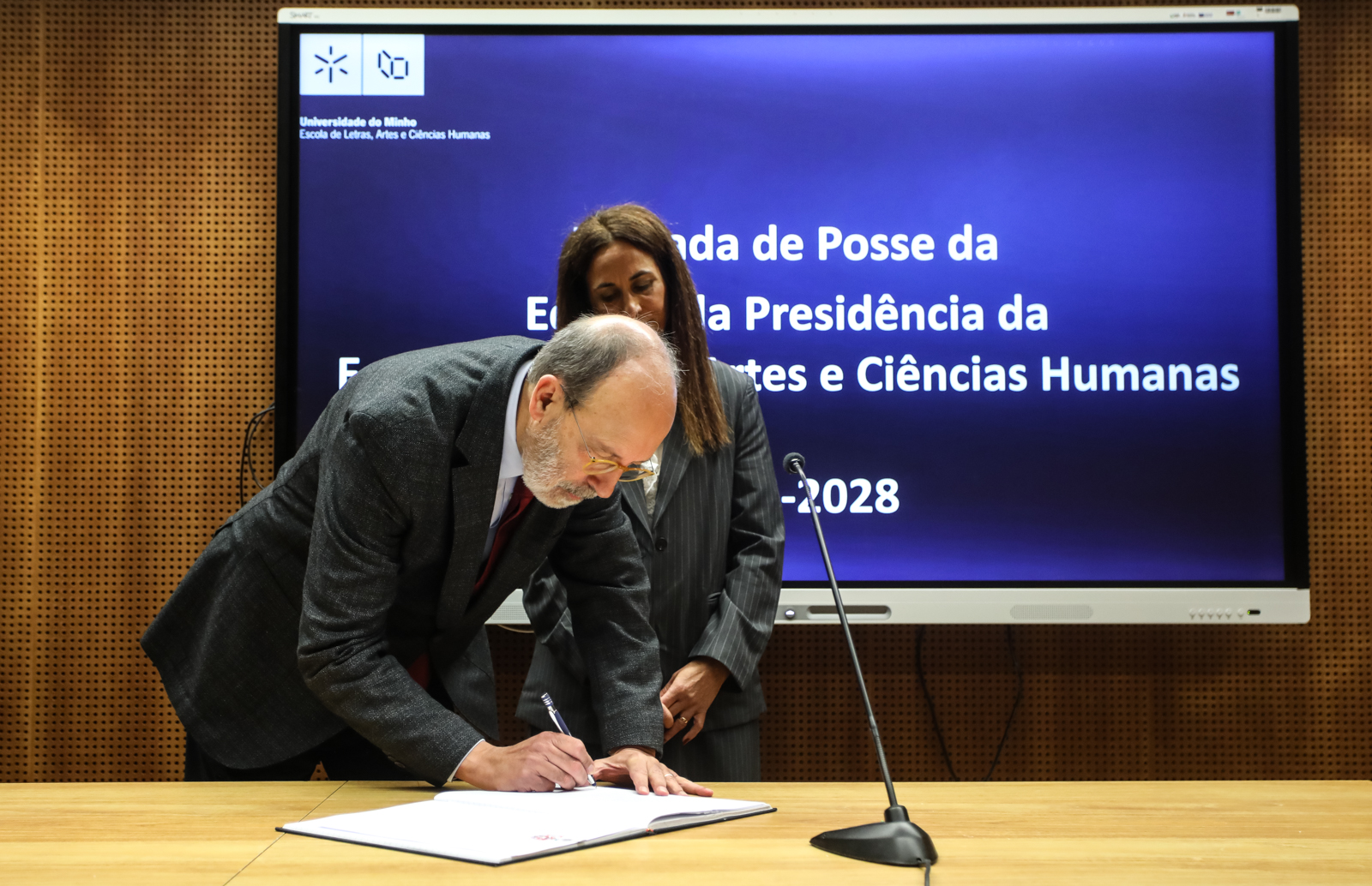 Imagem número 2 da galeria Tomada de posse ELACH