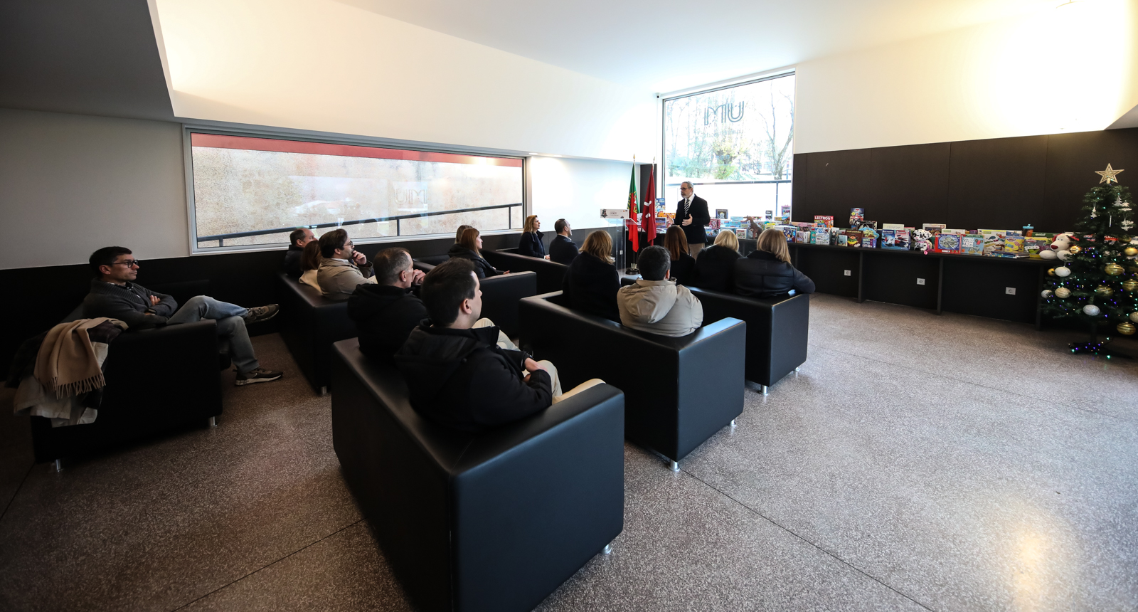 Imagem número 4 da galeria Entrega de Brinquedos