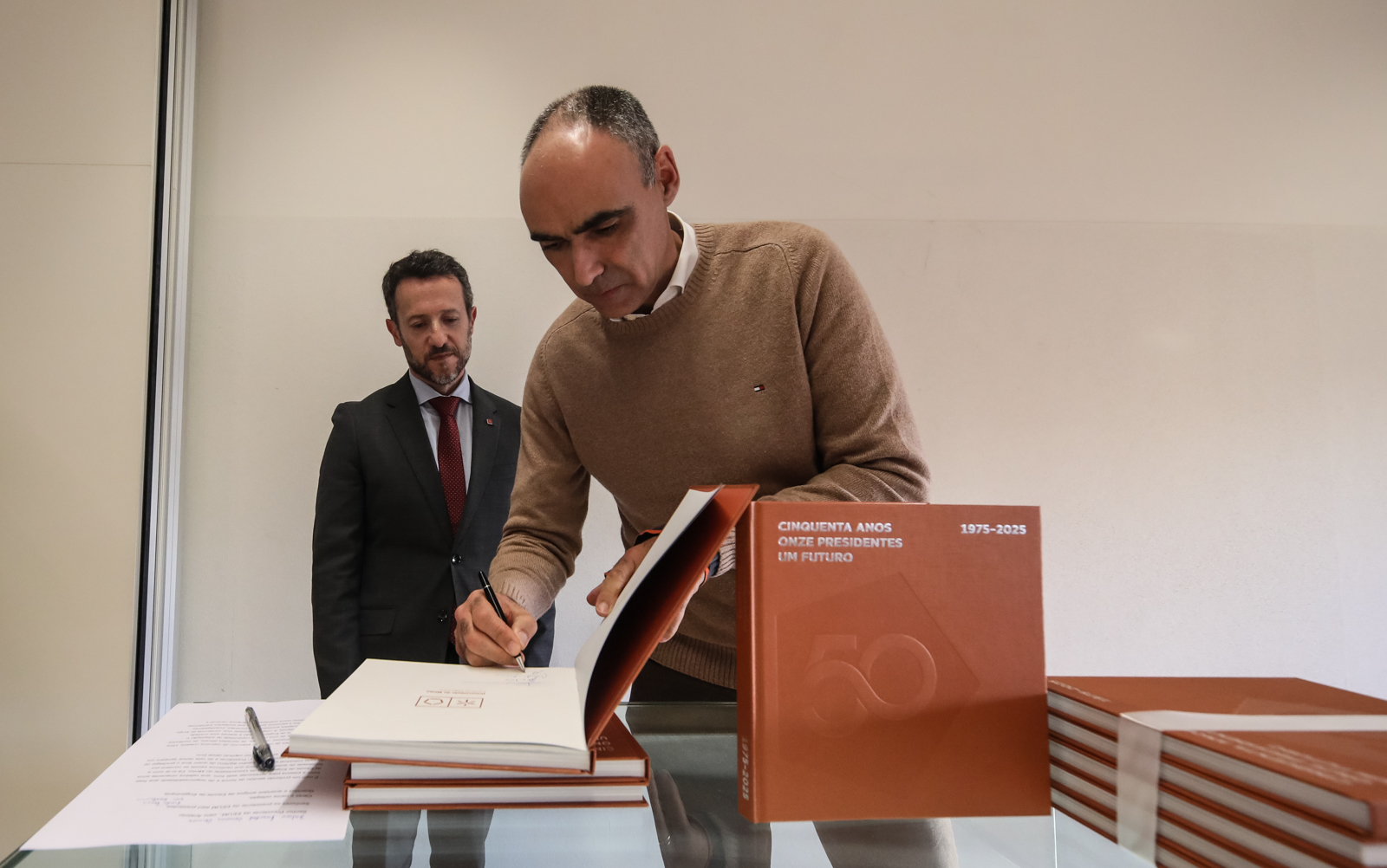 Imagem número 2 da galeria Apresentação do livro 50 Anos EEUM